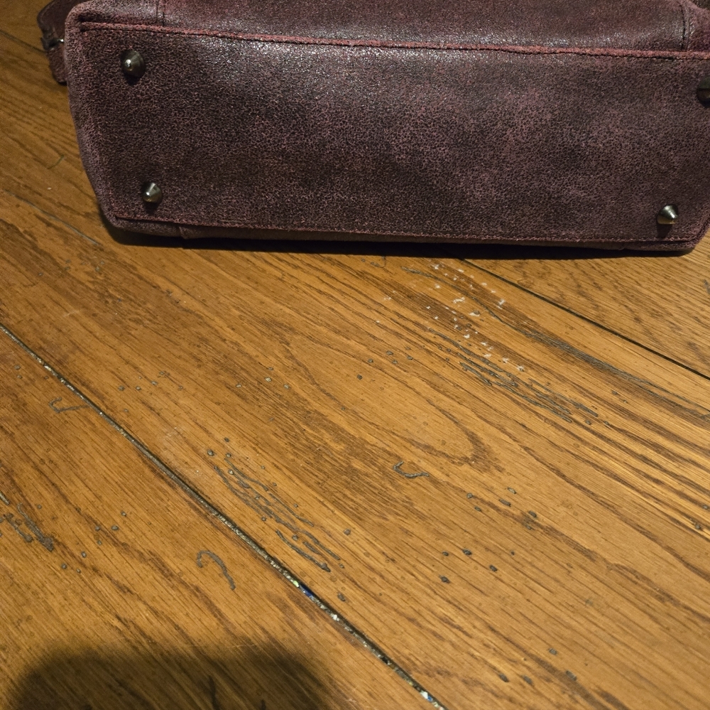 Harley-Davidson Burgundy Shoulder Bag with Skull Embossing - Picture 11 of 12